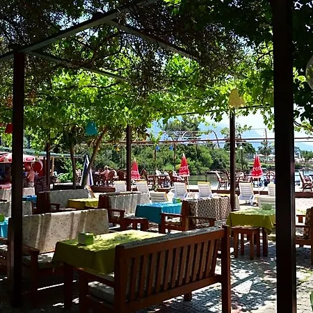 Lagoon Boutique 3*