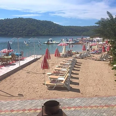 Lagoon Boutique 3*