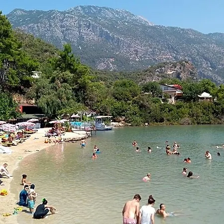 Lagoon Boutique 3*